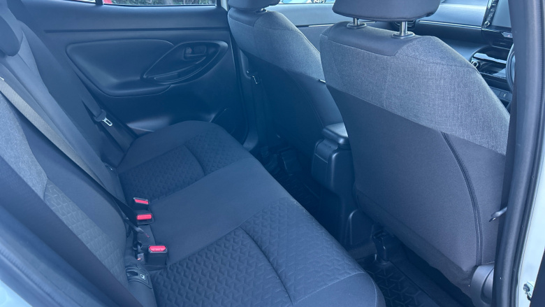 Toyota Yaris Cross 1.5 Hybrid Design 5dr CVT Hybrid Estate